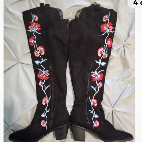 Carlos Santana floral embroidered knee high boots - Picture 2 of 3